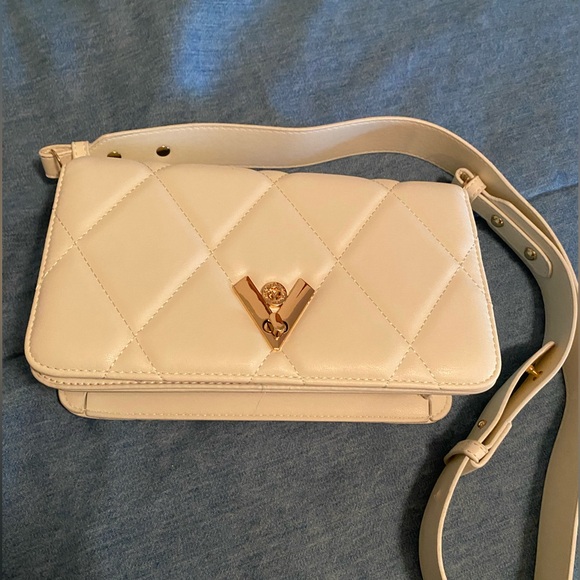 Valentino Orlandi Elegant Cream Quilted Shoulder Bag - Picture 1 of 5